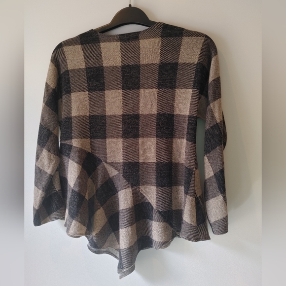 Periphery Check Asymmetrical Top Size Small - Picture 7 of 7